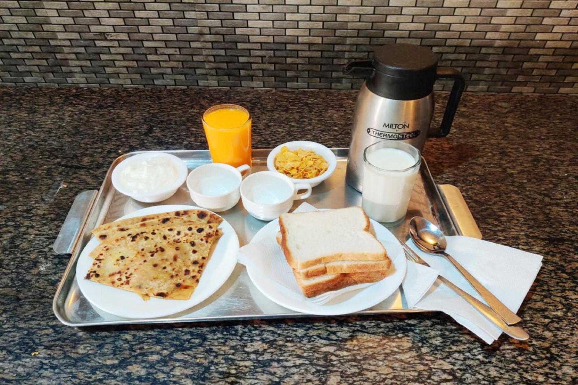 Madison Patia Bhubaneswar By Morservices Extérieur photo